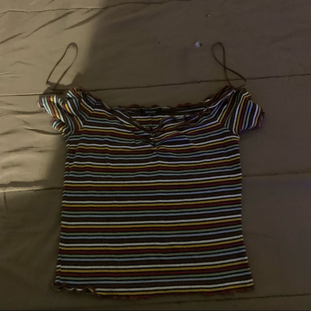 this is a crop top form ambianee in a small.